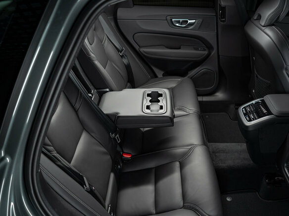 2026 Volvo XC60 II Рестайлинг 2, серый - вид 22
