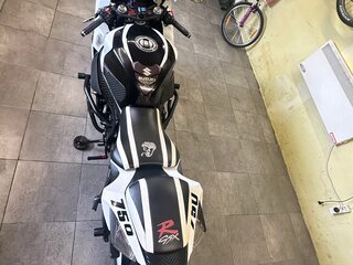 2011 Suzuki GSX-R 750, белый, 850000 рублей, вид 4
