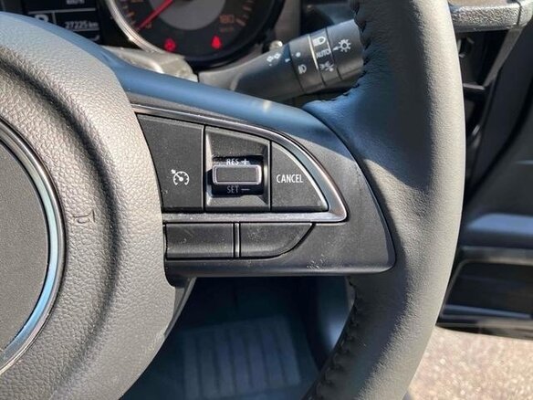 2023 Suzuki Jimny Sierra IV, чёрный, 1799777 рублей - вид 20