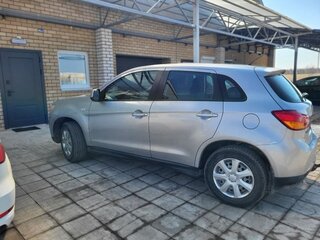 2013 Mitsubishi ASX I Рестайлинг, серебристый, 1150000 рублей, вид 2