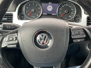 2011 Volkswagen Touareg II, чёрный, 2050000 рублей, вид 4