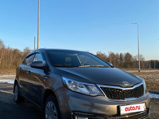 2015 Kia Rio III Рестайлинг, серый, 700000 рублей, вид 1