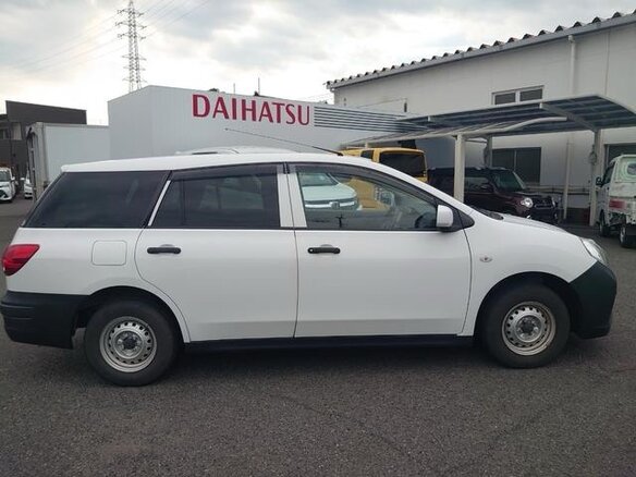2018 Nissan AD III Рестайлинг, белый, 840000 рублей - вид 2