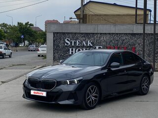 2024 BMW 5 серии 520i VIII (G60/G61/G68), серый, 6700000 рублей, вид 2