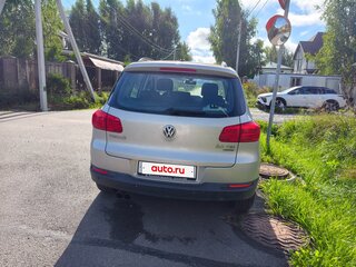 2013 Volkswagen Tiguan I Рестайлинг, серебристый, 900000 рублей, вид 4