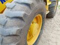 2005 Komatsu WB97S-2, жёлтый, 4400000 рублей - вид 2