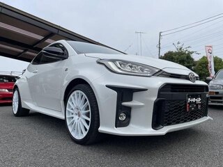 2022 Toyota Yaris GR RS IV, белый, 1600000 рублей, вид 3