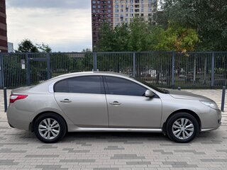 2010 Renault Latitude I, бежевый, 570000 рублей, вид 4
