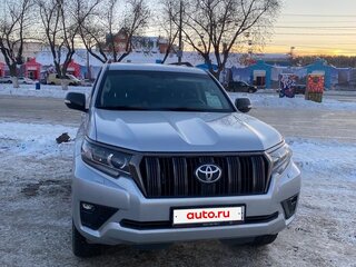 2021 Toyota Land Cruiser Prado 150 Series Рестайлинг 3, серый, 8000000 рублей, вид 2