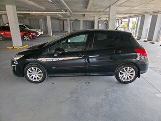 2011 Peugeot 308 I Рестайлинг, чёрный, 700000 рублей, вид 3