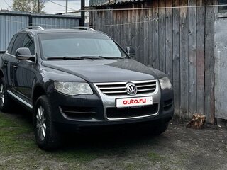 2008 Volkswagen Touareg I Рестайлинг, серый, 650000 рублей, вид 1