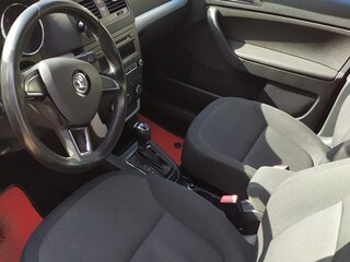 2014 Skoda Yeti I Рестайлинг, коричневый, 950000 рублей, вид 5