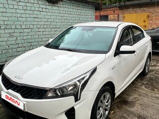 2021 Kia Rio IV Рестайлинг, белый, 930000 рублей, вид 3