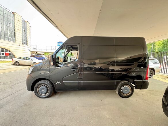 2020 Renault Master, чёрный, 2750000 рублей - вид 3