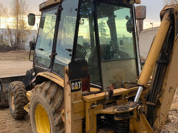 2002 Caterpillar 428, 2800000 рублей - вид 3