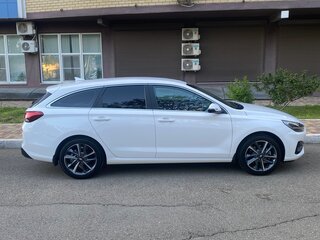 2022 Hyundai i30 III Рестайлинг 2, белый, 2150000 рублей, вид 2
