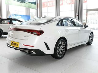 2025 Kia K5 III, белый, 3165000 рублей, вид 3