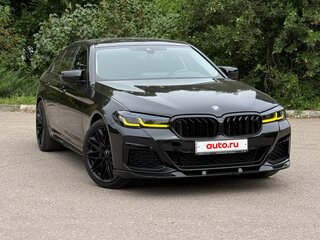 2021 BMW 5 серии 520i VII (G30/G31/G38) Рестайлинг, чёрный, 3840000 рублей, вид 3