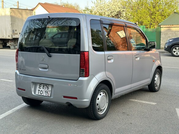 2013 Nissan Otti II (H92), серебристый, 620000 рублей - вид 2