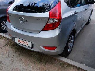 2011 Hyundai Solaris I, серебристый, 650000 рублей, вид 3