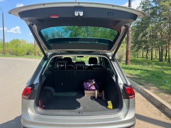 2019 Volkswagen Tiguan II, серебристый - вид 16
