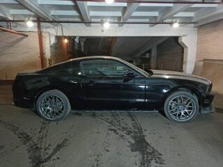 2012 Ford Mustang V Рестайлинг, чёрный, 4500000 рублей, вид 2