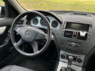 2009 Mercedes-Benz C-Класс 180 BlueEFFICIENCY III (W204), чёрный, 1150000 рублей, вид 3