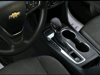 2022 Chevrolet Equinox III Рестайлинг, серебристый, 1500000 рублей, вид 5