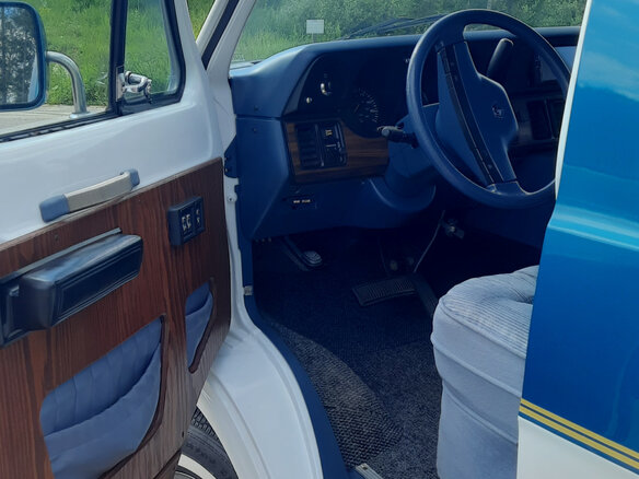 1992 Dodge Caravan II, голубой, 2500000 рублей - вид 21