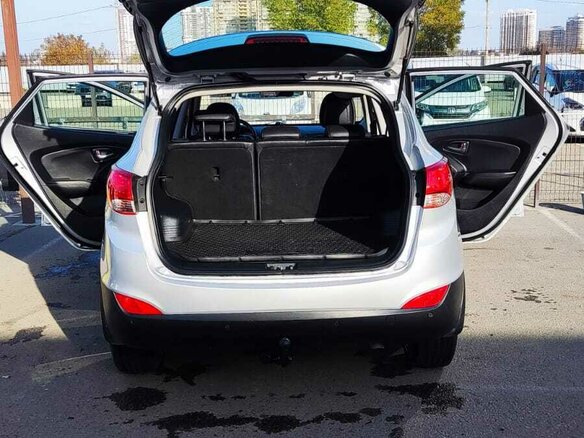 2014 Hyundai ix35 I Рестайлинг, серебристый, 1660000 рублей - вид 9