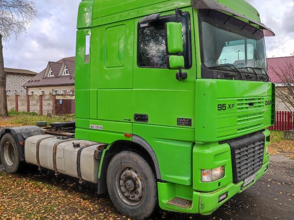 2002 DAF XF 95, зелёный, 2200000 рублей - вид 3