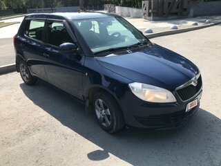 2013 Skoda Fabia II Рестайлинг, синий, 465000 рублей, вид 4