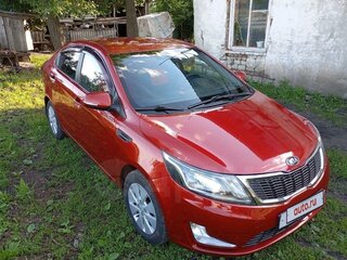 2013 Kia Rio 5-speed III, красный, 850000 рублей, вид 2