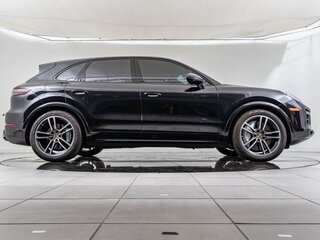 2022 Porsche Cayenne Turbo III, чёрный, 20886581 рублей, вид 3