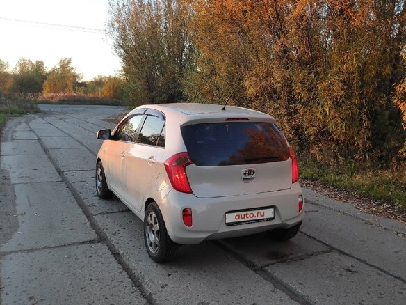 2011 Kia Picanto II, бежевый - вид 2