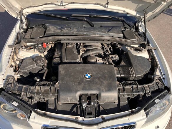 2010 BMW 1 серии 118i I (E81/E82/E87/E88) Рестайлинг, белый, 899000 рублей - вид 10