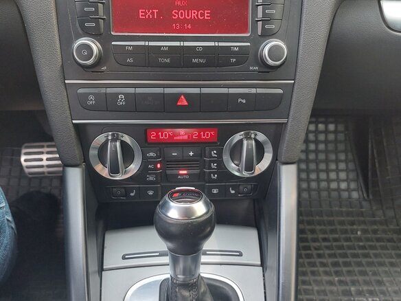2011 Audi A3 II (8P) Рестайлинг 2, белый, 1010000 рублей - вид 9