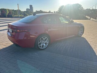 2017 Alfa Romeo Giulia II (952), пурпурный, 2532849 рублей, вид 3