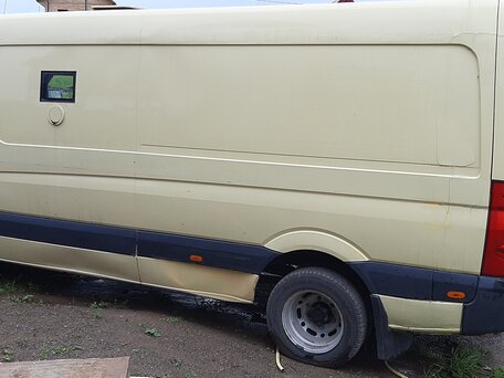 2008 Volkswagen Crafter, бежевый, 1800000 рублей, вид 1