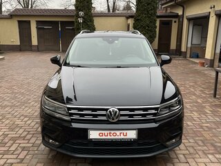 2019 Volkswagen Tiguan II, чёрный, 2490000 рублей, вид 1
