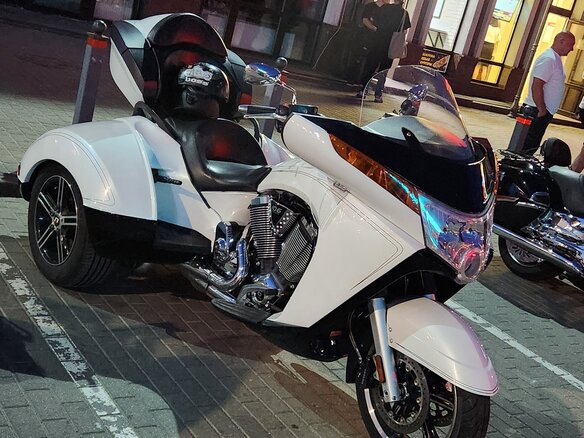 2013 Victory Vision Tour, белый, 5500000 рублей - вид 14