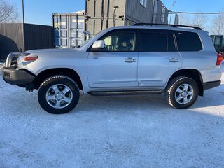 2012 Toyota Land Cruiser 200 Series Рестайлинг 1, серебристый, 7000000 рублей, вид 2