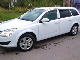 2013 Opel Astra H Рестайлинг, белый, 885000 рублей, вид 2
