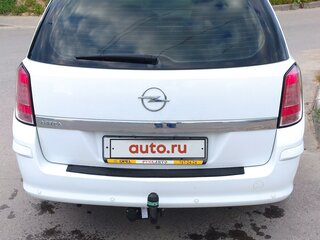 2013 Opel Astra H Рестайлинг, белый, 885000 рублей, вид 4