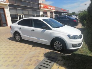 2017 Volkswagen Polo V Рестайлинг, белый, 1290000 рублей, вид 2
