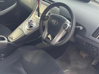 2012 Toyota Prius III Рестайлинг (XW30), белый, 1080000 рублей, вид 5