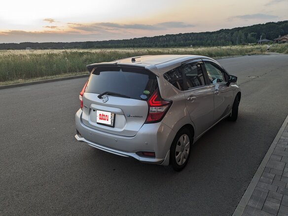 2020 Nissan Note e-Power II Рестайлинг, серый, 1650000 рублей - вид 2
