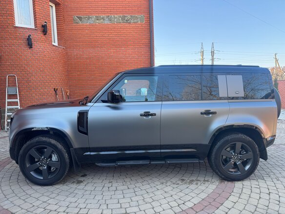 2020 Land Rover Defender 110 II, чёрный, 7000000 рублей - вид 14