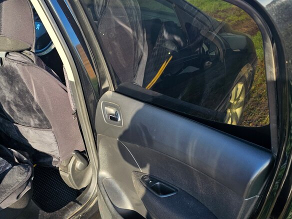 2010 Peugeot 308 I, чёрный, 440000 рублей - вид 14