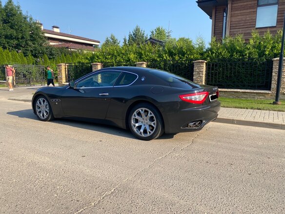 2009 Maserati GranTurismo I, красный - вид 6